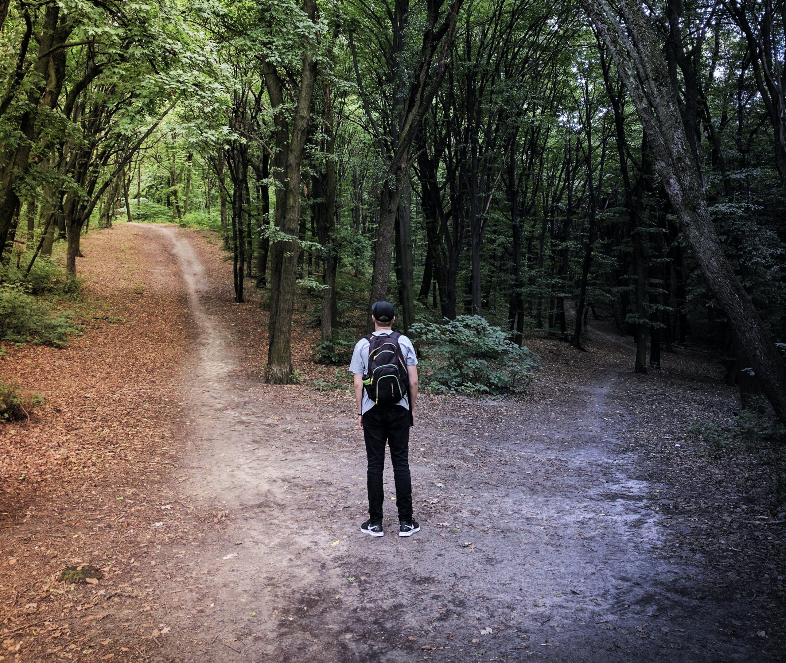 vladislav-babienko-KTpSVEcU0XU-unsplash